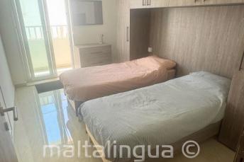 Apsistokite su mokytoju miegamajame Nr. 2