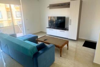 Apsistokite su mokytoju gyvenamajame kambaryje