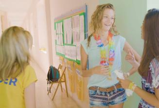 Grupės vadovas su studentais pertraukos metu